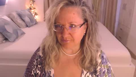 Cryna online show from November 10, 12:00 pm