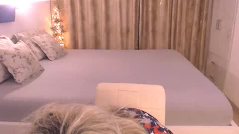 Cryna online show from April 14, 4:34 am