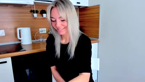 Adriana online show from June 14, 12:38 pm