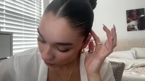 Adrianna  online show from February 14, 3:58 pm