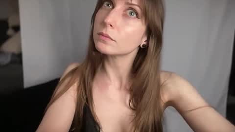 adventurealexi online show from April 5, 3:38 am