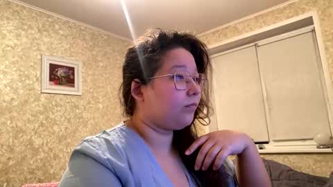 aemilialust online show from March 16, 7:51 pm