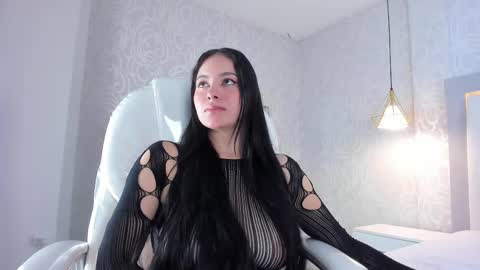 A F R O D I T A  online show from October 18, 12:30 pm