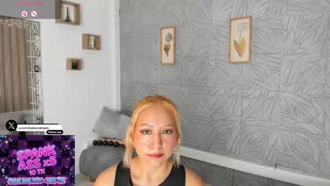 Agatadelphine online show from April 13, 1:12 pm