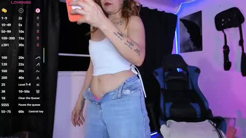 agatha_walter_ online show from January 18, 1:13 am