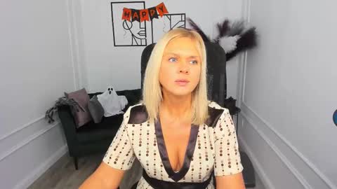 Snapshot of agathaklouin chatting on October 23, 7:20 pm Agatha online show from October 23, 7:20 pm