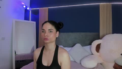 Agatha Mendoza online show from December 22, 11:11 am