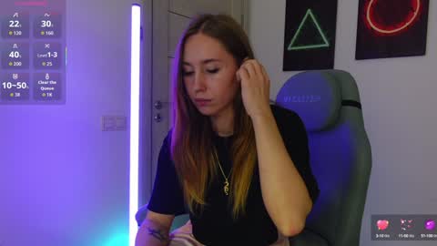 Agelina Lilly Laura online show from September 18, 2:04 pm