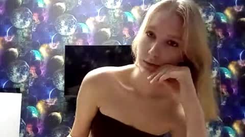 Monica online show from December 22, 3:26 pm