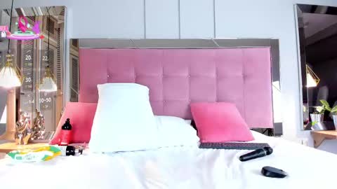 AHINOA online show from October 4, 8:24 pm