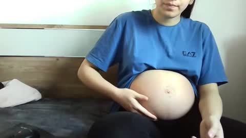 Selena online show from December 15, 9:03 am