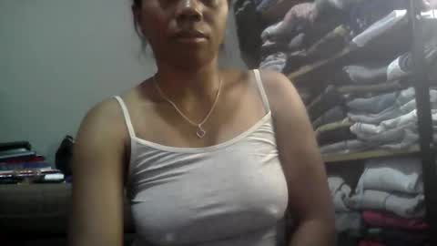 Snapshot of aicha_boobs chatting on October 23, 1:22 am Aicha boobs online show from October 23, 1:22 am