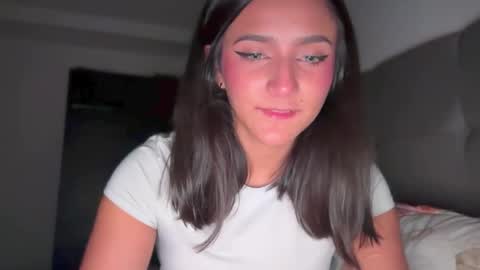 Aiisha online show from May 2, 2:04 am