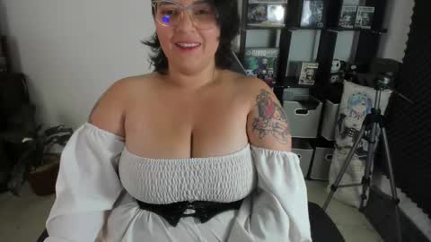 Catalina online show from December 24, 11:49 am