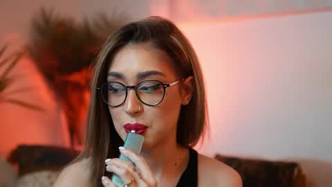  Aileen  online show from April 5, 8:19 pm