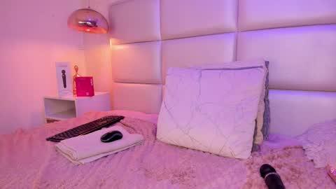 Aily Yozuko online show from February 7, 7:12 am