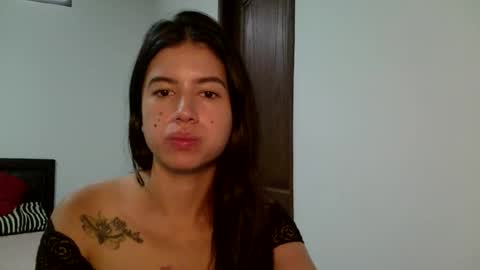 J  online show from September 23, 4:49 pm