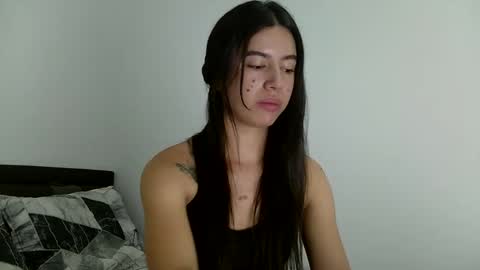 J  online show from February 1, 5:01 pm