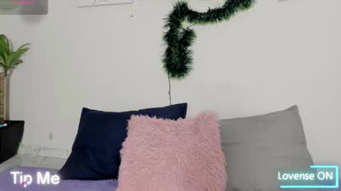 Ainoa  online show from December 2, 12:29 pm