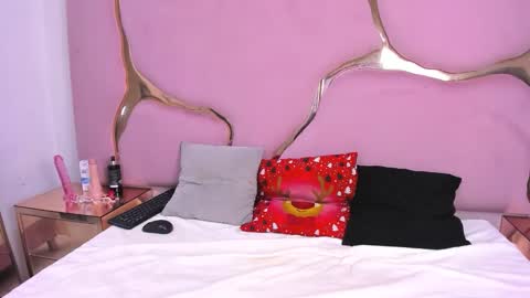 Aisha online show from November 26, 3:24 pm