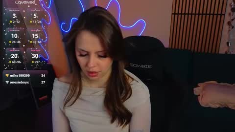 Aisha online show from February 20, 3:46 pm