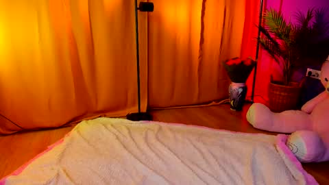 Lora online show from February 27, 8:39 am