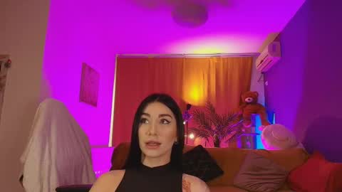 Lora online show from February 22, 8:15 am