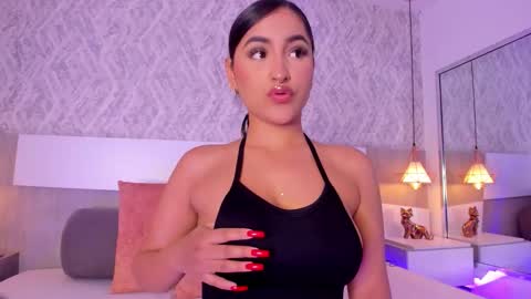 Aisha online show from September 8, 3:22 pm