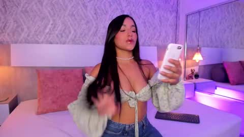 Aisha online show from February 15, 2:44 pm