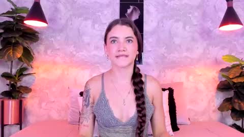 Snapshot of aitana_baker_ chatting on October 21, 8:24 pm little aitana  online show from October 21, 8:24 pm