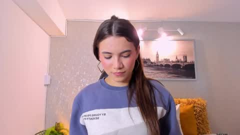 Snapshot of aitana_baker_ chatting on September 16, 4:20 am little aitana  online show from September 16, 4:20 am