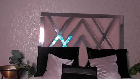 Snapshot of aitana_baker_ chatting on February 18, 12:17 pm little aitana  online show from February 18, 12:17 pm