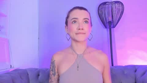 Snapshot of aitana_baker_ chatting on October 8, 4:39 am little aitana  online show from October 8, 4:39 am