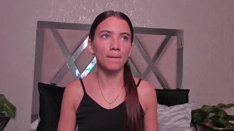 Snapshot of aitana_baker_ chatting on February 13, 12:32 pm little aitana  online show from February 13, 12:32 pm