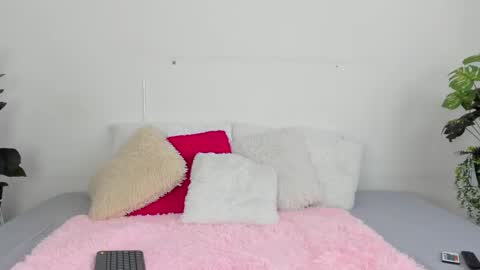 Snapshot of aitana_baker_ chatting on March 12, 1:40 pm little aitana  online show from March 12, 1:40 pm