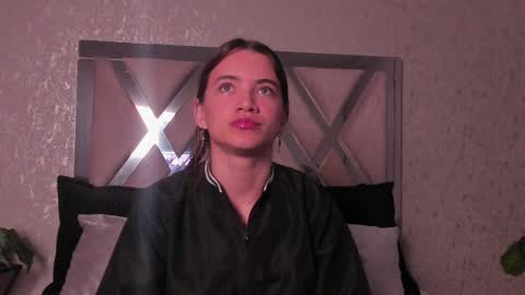 Snapshot of aitana_baker_ chatting on February 11, 1:51 pm little aitana  online show from February 11, 1:51 pm