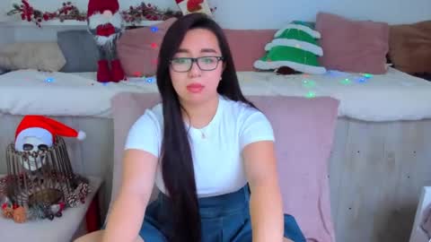 akira_oh_yes online show from December 18, 8:20 am