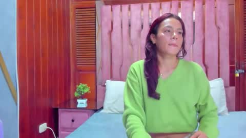 AlahiaEvansz online show from June 8, 11:59 pm