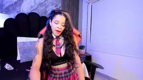 alahyapalmer_ online show from September 16, 4:42 am