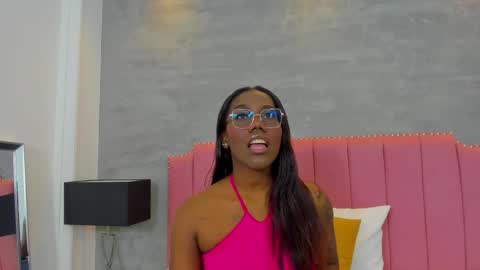 alaia_colins online show from November 12, 3:48 am