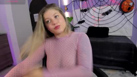 Alaia online show from October 25, 2:57 pm