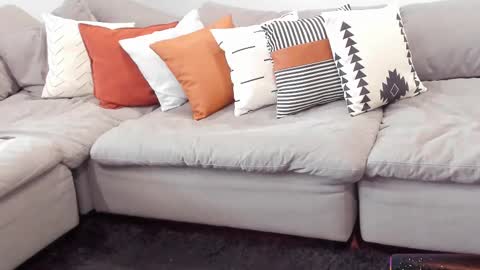     online show from October 20, 5:05 pm