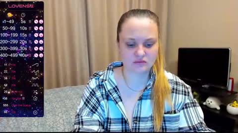 Snapshot of alanabrox chatting on December 8, 12:40 am Julia online show from December 8, 12:40 am