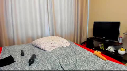 Snapshot of alanabrox chatting on December 19, 8:13 am Julia online show from December 19, 8:13 am