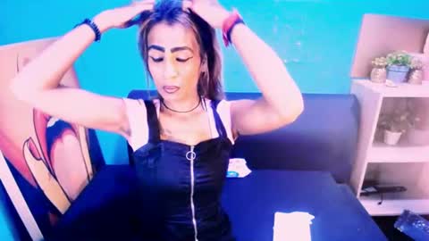 alanadelray online show from February 12, 8:06 am