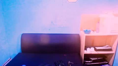 alanadelray online show from March 10, 7:55 am