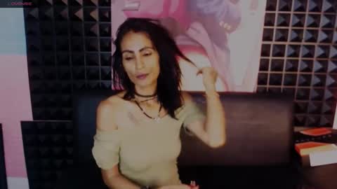 alanadelray online show from October 23, 8:20 am