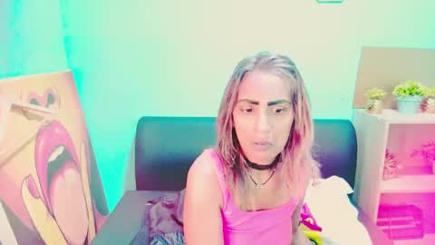 alanadelray online show from December 7, 6:43 am