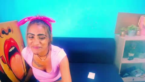 alanadelray online show from January 24, 7:08 am