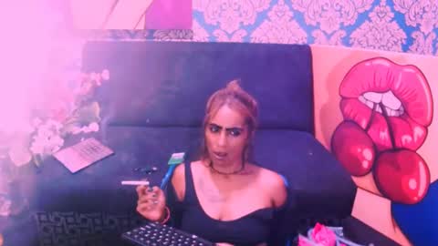 alanadelray online show from February 27, 8:28 am